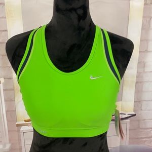 NWT Green Nike Fit Dry Women’s Sport’s Bra Size M